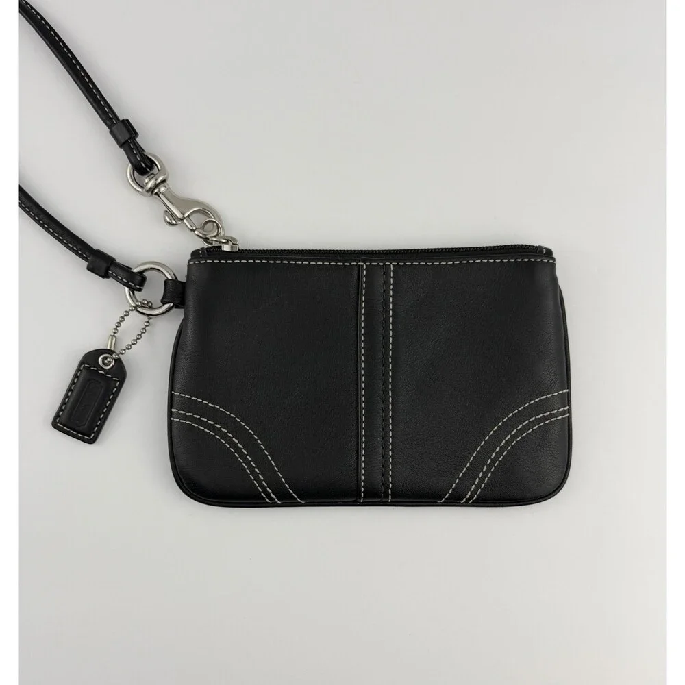 Coach Small Black Leather Coin Zipper Wristlet w/Hangtag